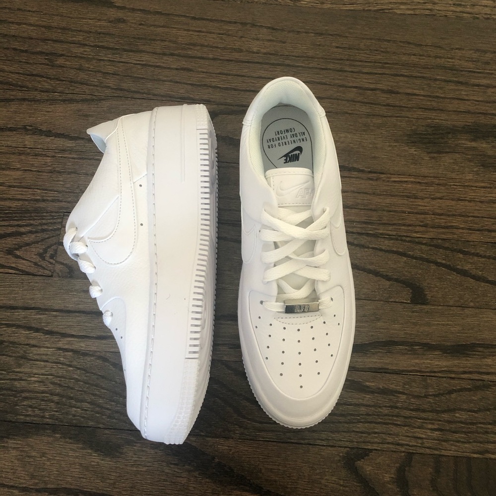 women’s nike air force ones
